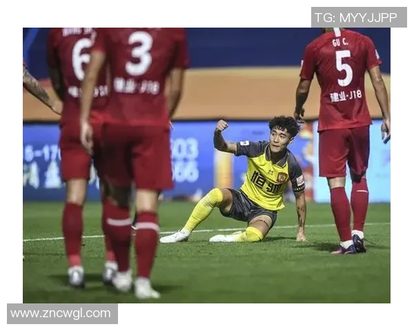 恒大与河南建业精彩对决集锦回顾展现足球魅力与激情瞬间